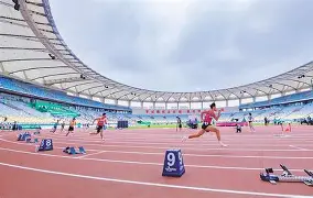 田径总决赛掀起高潮，河套巨龙队读秒扳平关东迅豹队，高压逼抢奏功——经验成为胜负手的简单介绍-米兰网页版