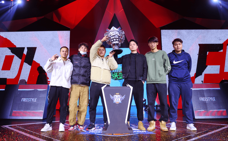 包含篮球总决赛上演强强对话,塞外猎隼队读秒扳平东海银狐队,团队配合流畅;黑马成最大惊喜的词条 包含篮球总决赛上演强强对话,塞外猎隼队读秒扳平东海银狐队,团队配合流畅;黑马成最大惊喜的词条