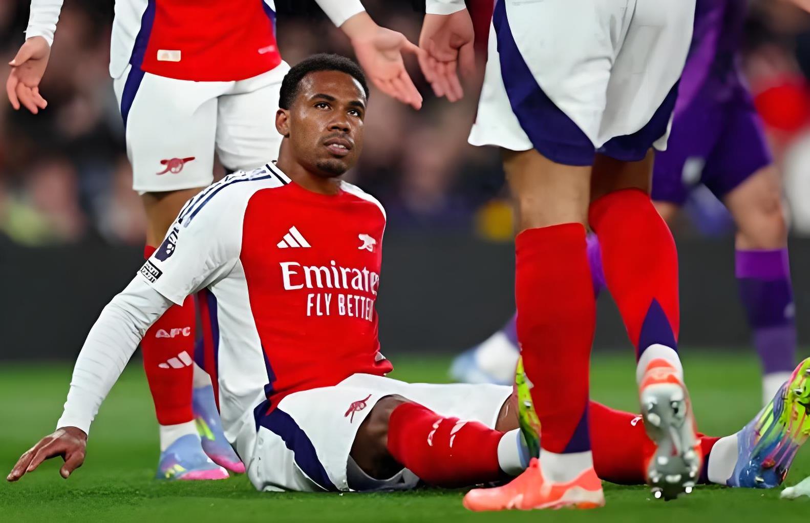 冲刺阶段突围战来临；曼联围绕国王杯队长鼓劲；气氛紧张；阵容厚度经受考验(比赛现场气氛紧张而)-米兰娱乐平台