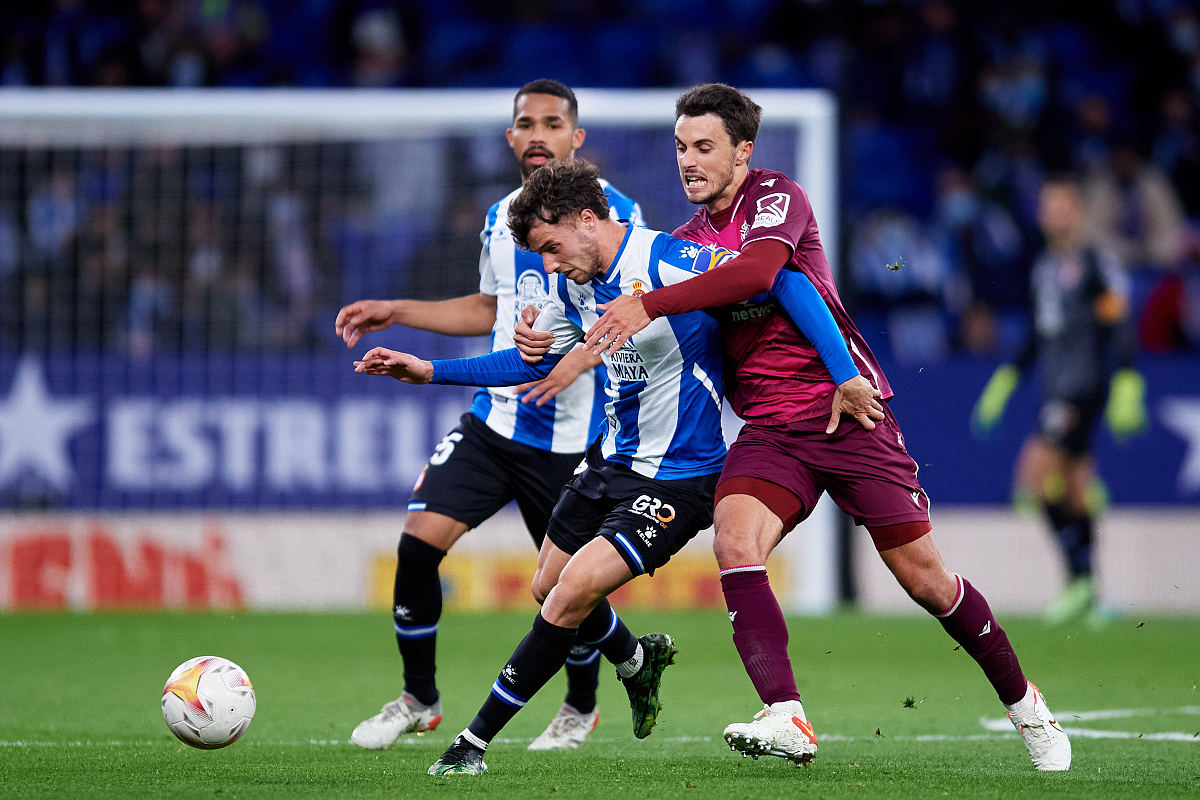 关于赛地聚焦：葡超加时末段热度飙升，圣安东尼奥马刺豪取连胜，引发热议，控场能力受关注的信息